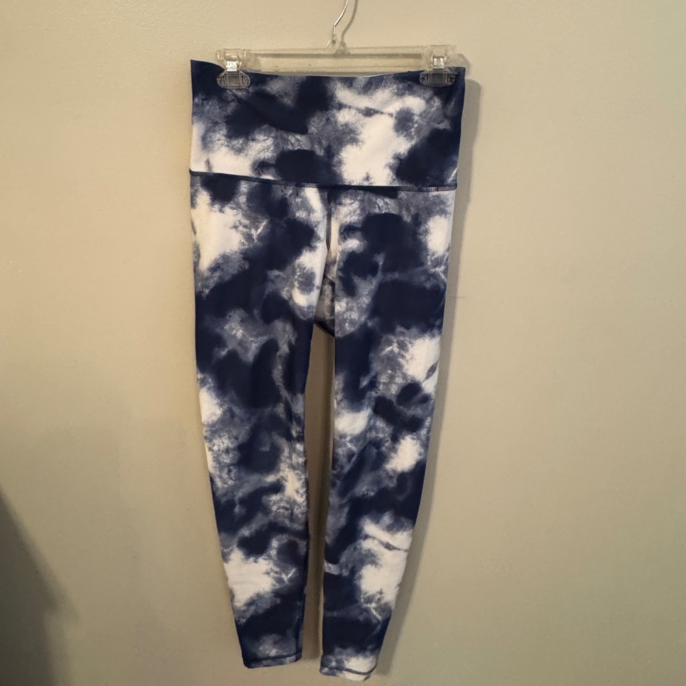 Blue and white leggings